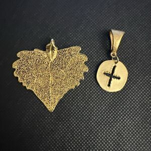 gold tone costume jewelry lot Of 2 Pieces